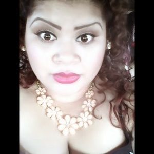 Meet your Posher, Ivette